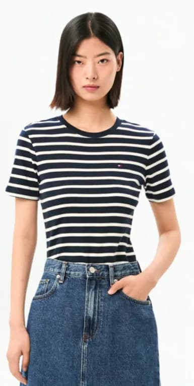Short-sleeved T-shirt